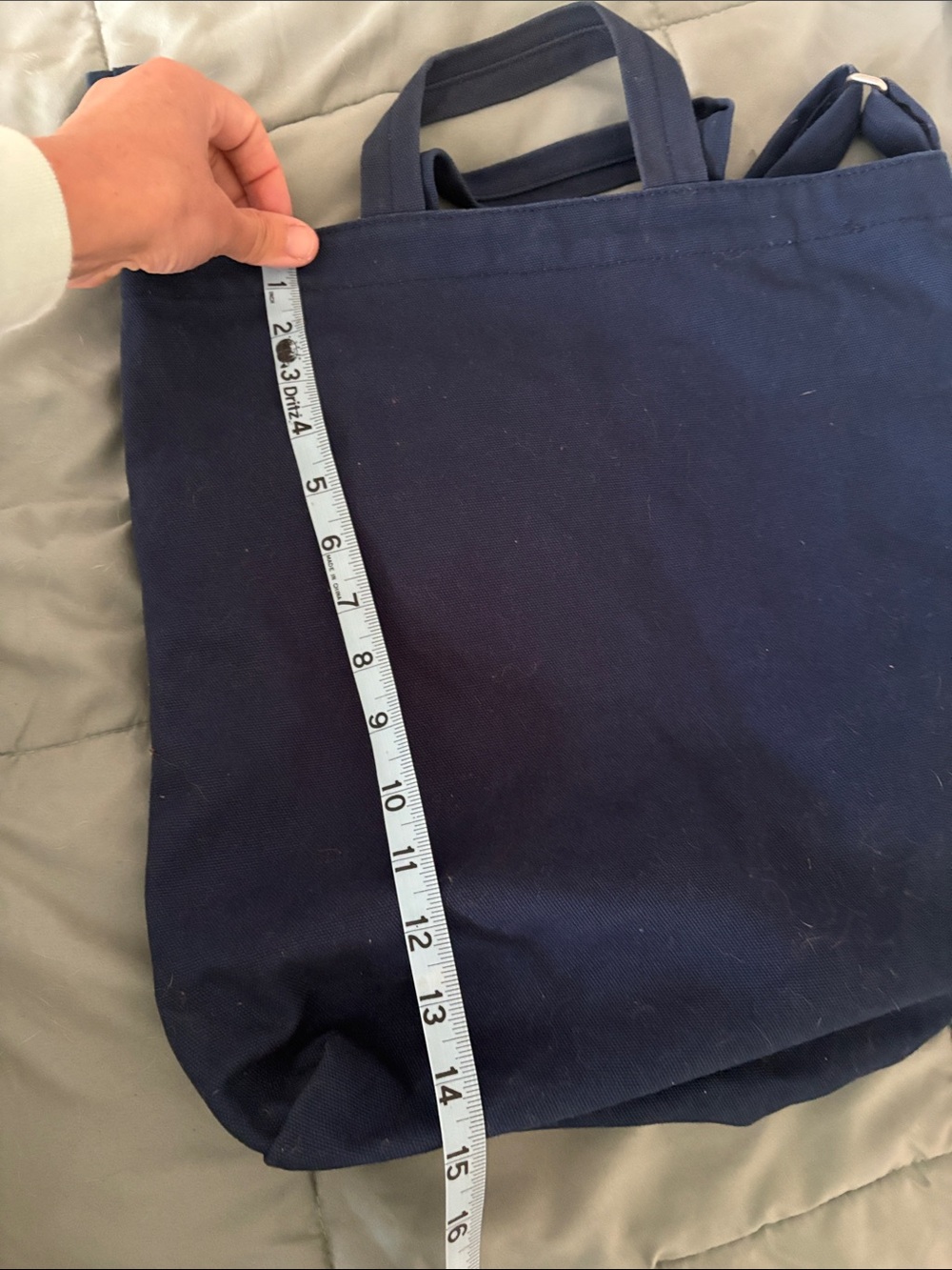 BAGGU Navy Canvas Messenger Bag with Small Pink Logo Accent - Picture 7 of 7